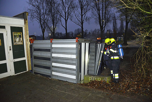 2016/224/20161212-16u50 GB 001 Containerbrand Snelliuslaan.jpg